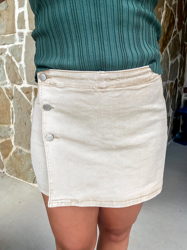 Remi Risen High Rise Skort - Khaki