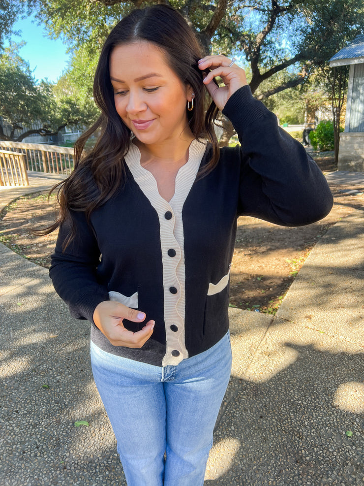 Sweet Scalloped Sweater Knit Cardigan