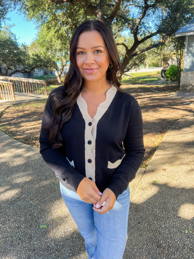 Sweet Scalloped Sweater Knit Cardigan