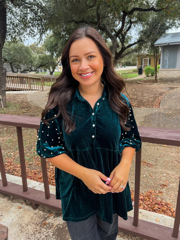 Mistletoe Moment Velvet Top - Hunter Green
